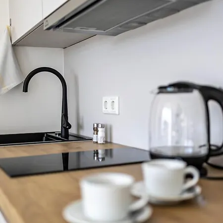 Huber Living Basic 205 Apartman *