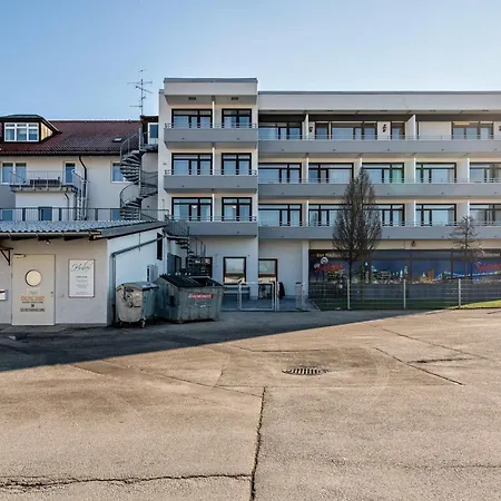 Huber Living Basic 205 Apartment *