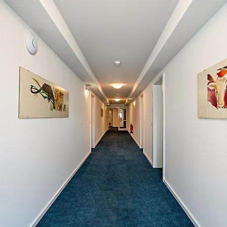 Huber Living Basic 205 * Germering